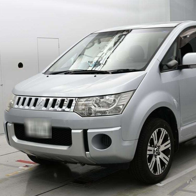 MITSUBISHI DELICA