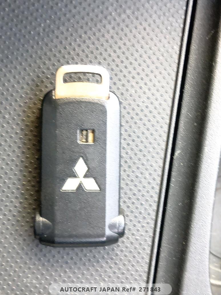 MITSUBISHI DELICA - Imagen 9