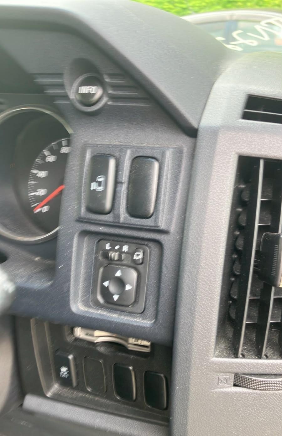 MITSUBISHI DELICA - Imagen 8